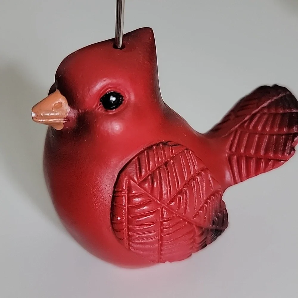 New 4 Cardnal Resin Bird Holiday Card Holder Set